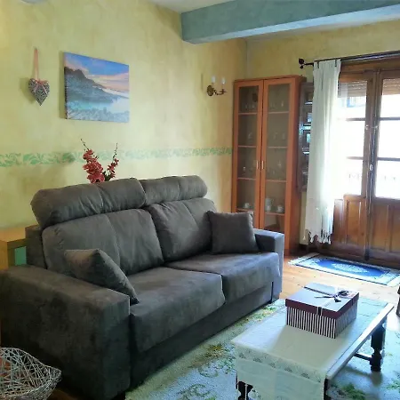 Apartamento Nuria דירה *